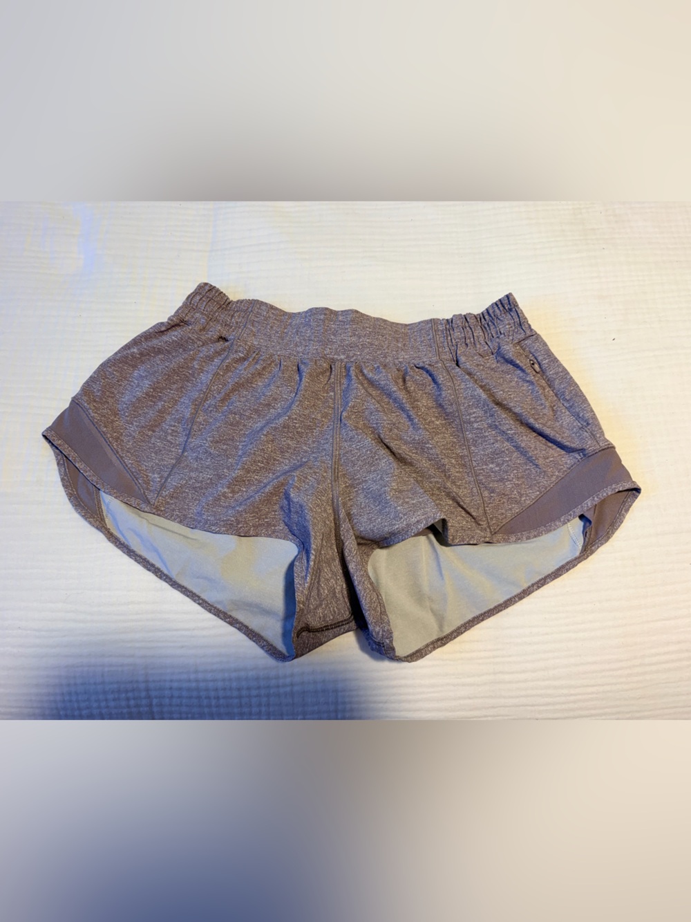 Lululemon Hott hot 2.5 shorts